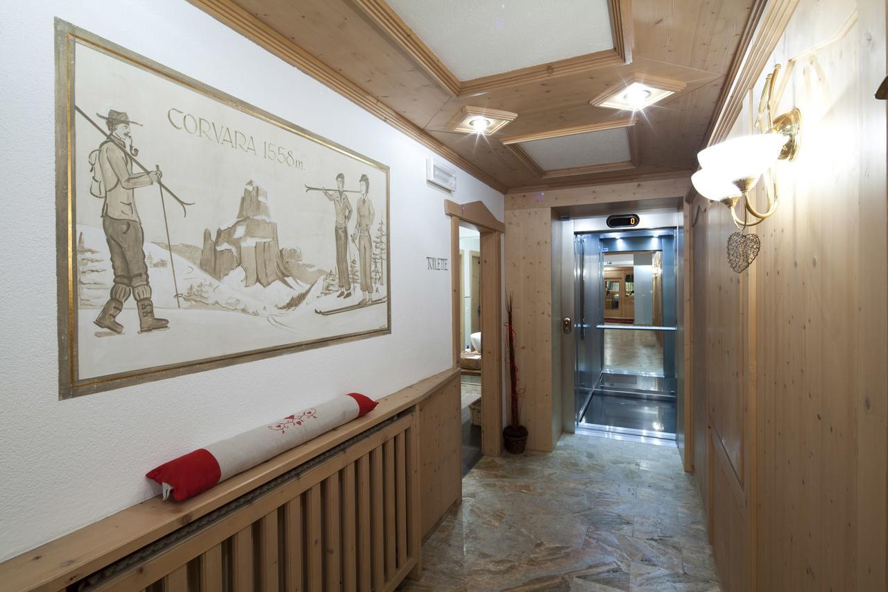 Hotel Christian Corvara In Badia Exterior foto